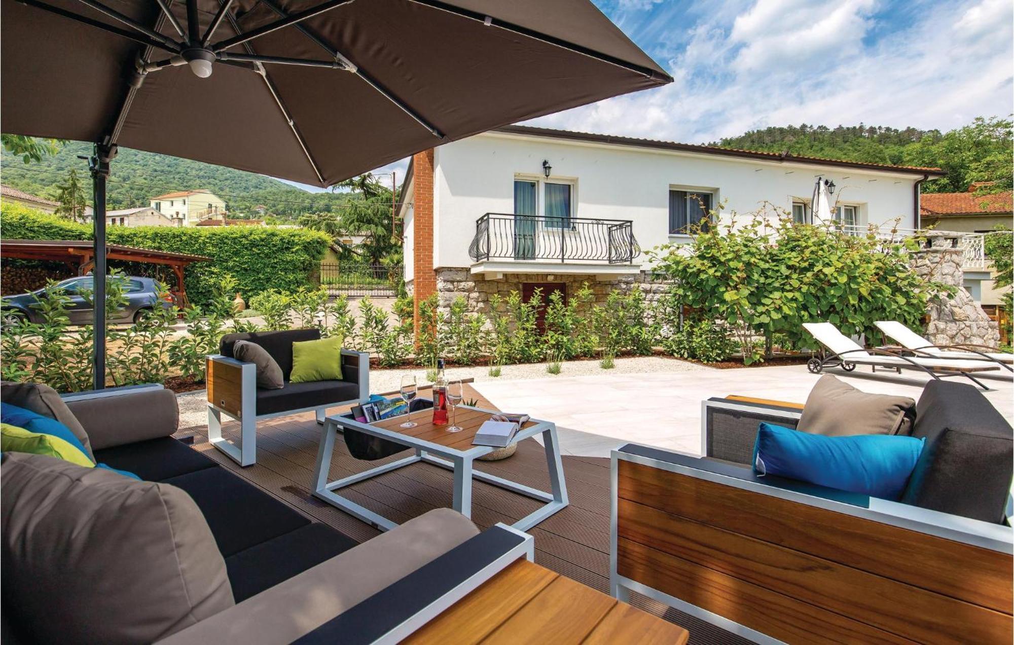 Lovely Home In Matulji With Outdoor Swimming Pool Kültér fotó