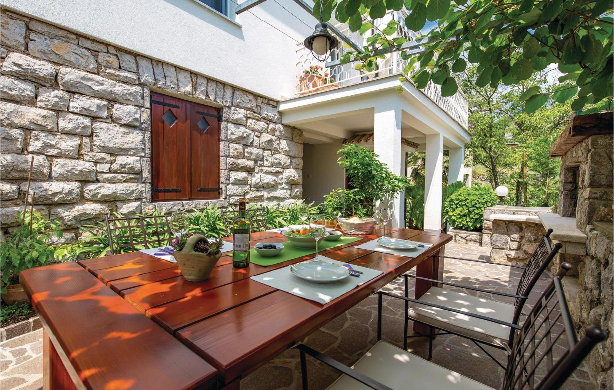 Lovely Home In Matulji With Outdoor Swimming Pool Kültér fotó