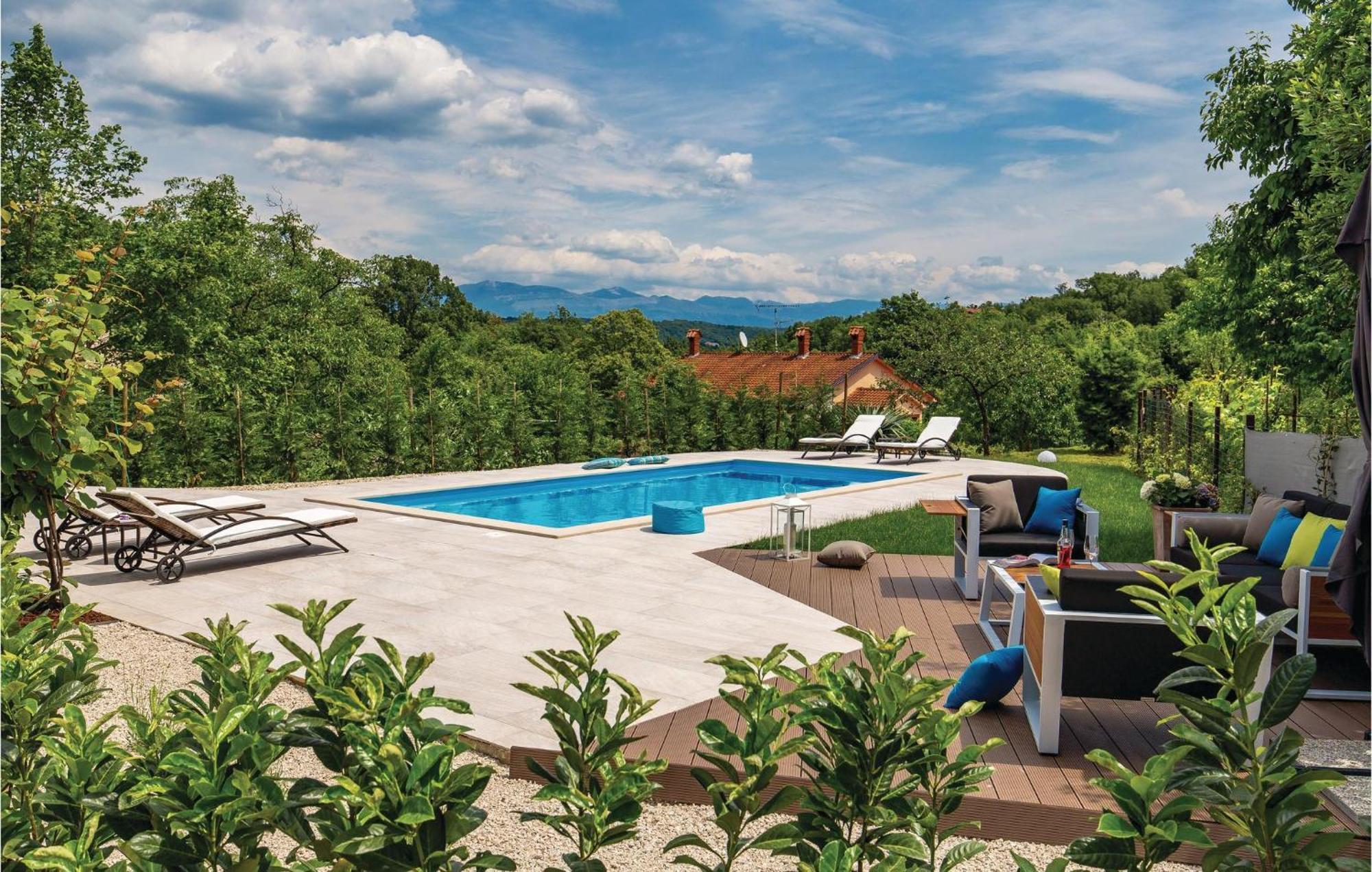 Lovely Home In Matulji With Outdoor Swimming Pool Kültér fotó